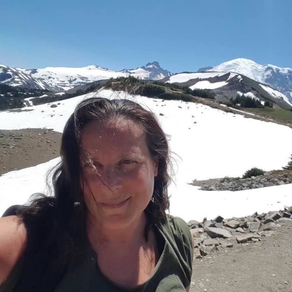 Meet your Posher, Deana